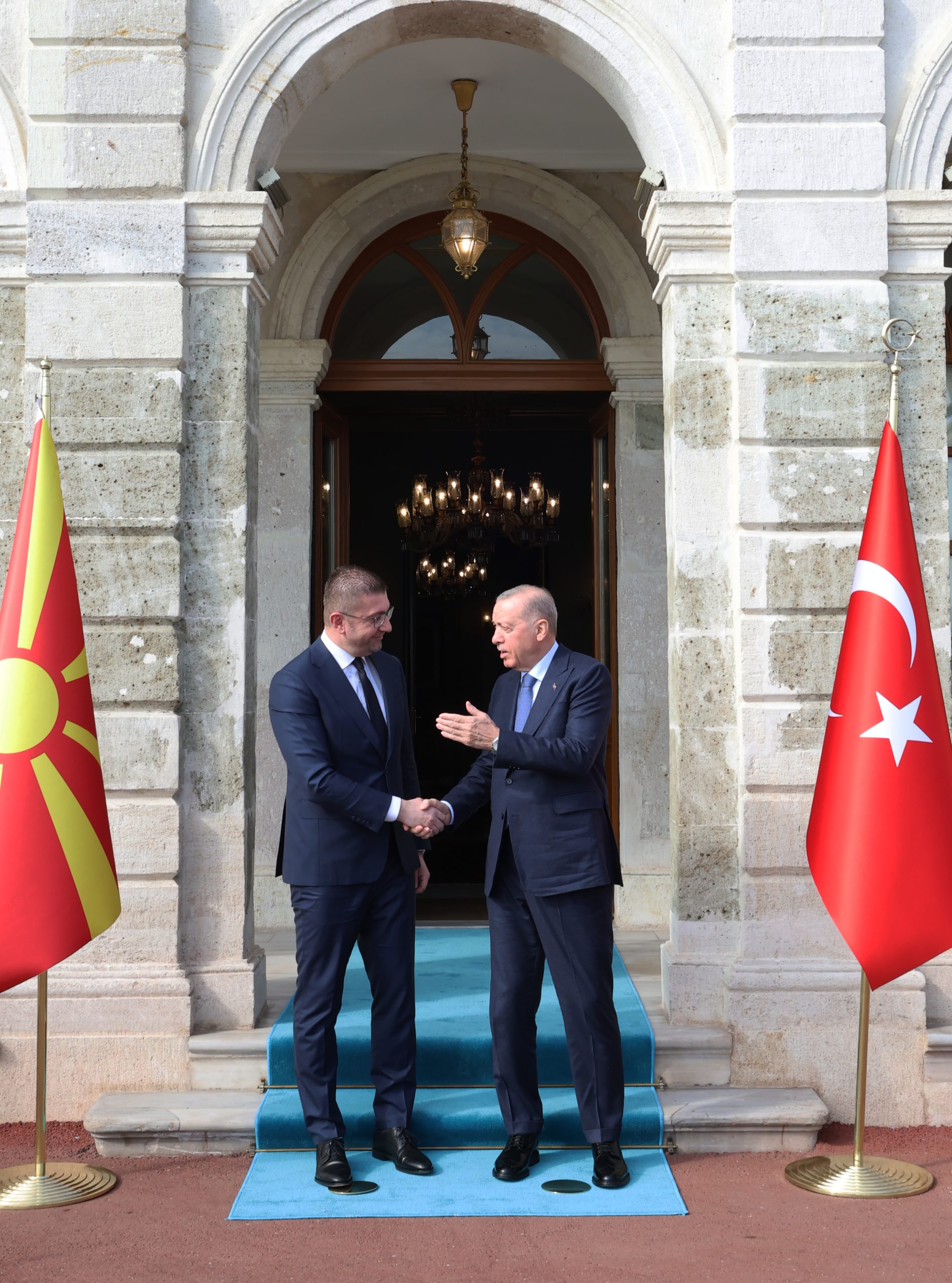 İstanbul Cumhurbaşkanı Erdoğan, Kuzey Makedonya Başbakanı Mickoski’yi kabul etti