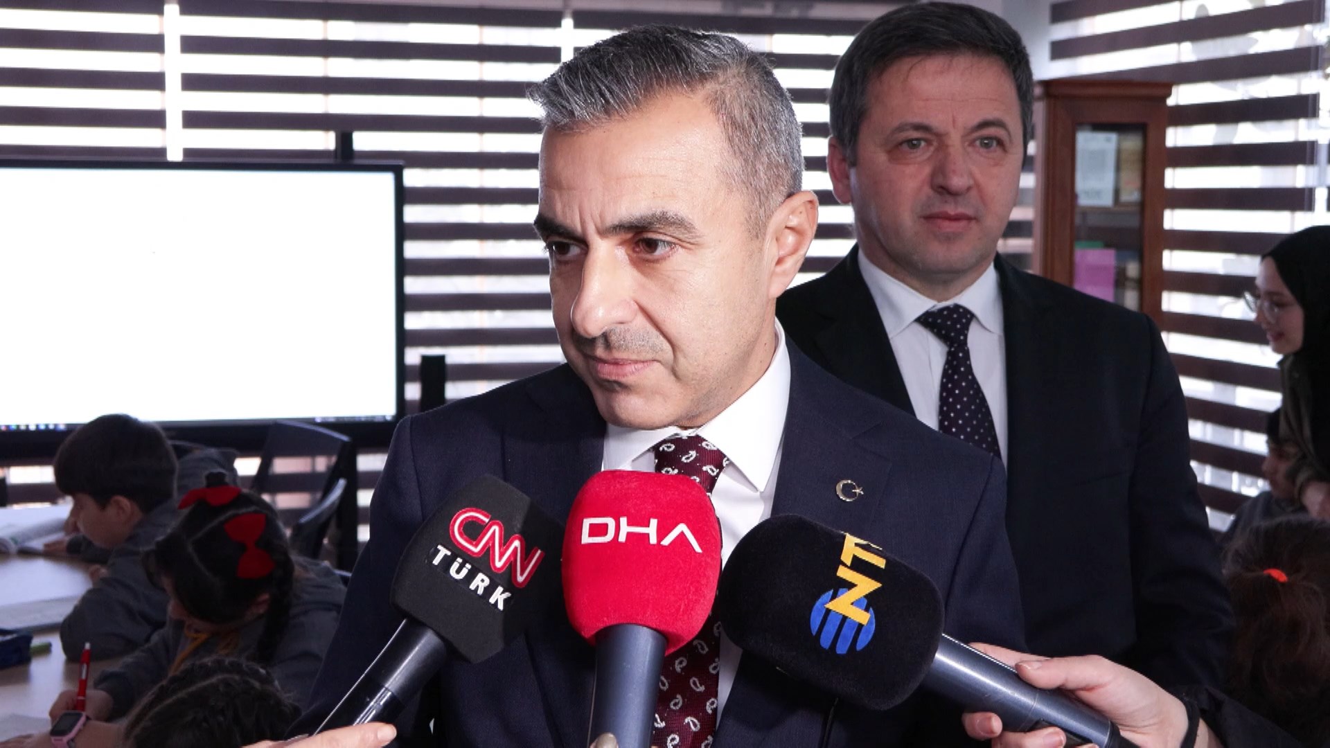 İstanbul İstanbul'da dezavantajlı mahallelerde açılan 158 Ödev Evi, çocukların eğitimine katkı sunuyor