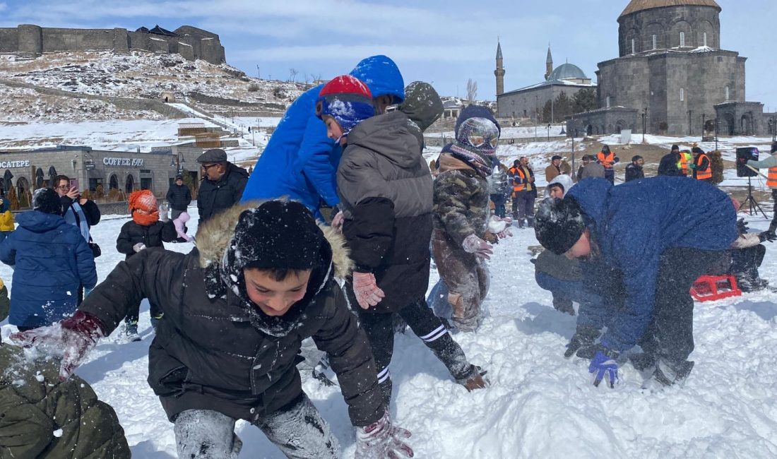 Bedir ALTUNOK/KARS, -KARS Belediyesi, okulların tatil olmasını fırsata çevirerek çocuklar