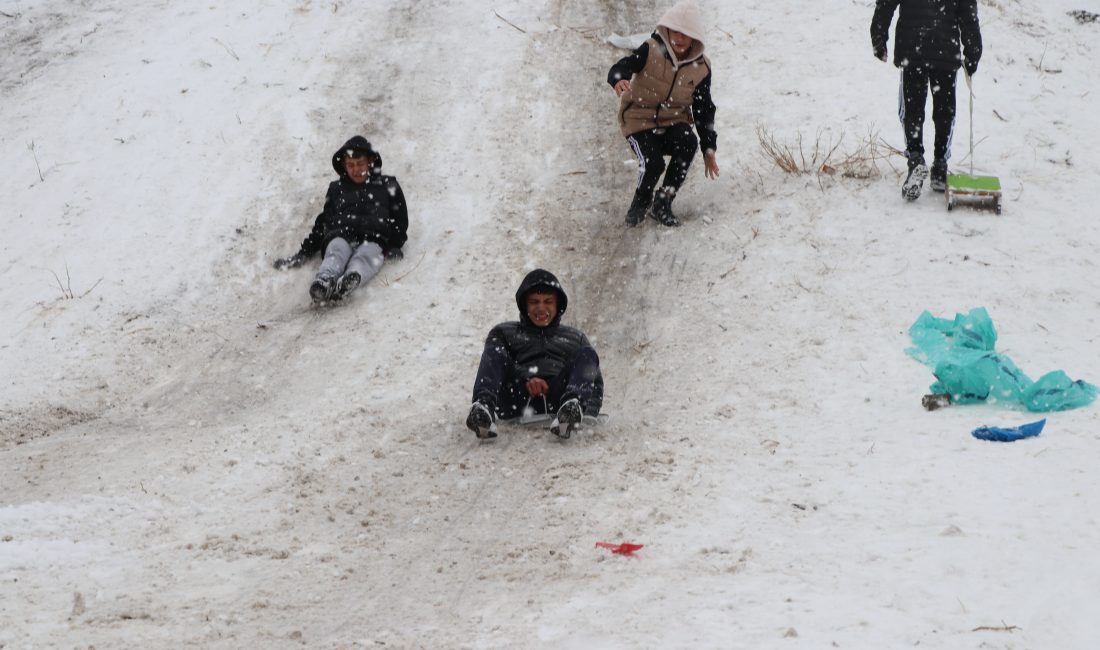 Samed Aydın SUN/KAYSERİ, – KAYSERİ’nin Talas ilçesinde etkili olan kar