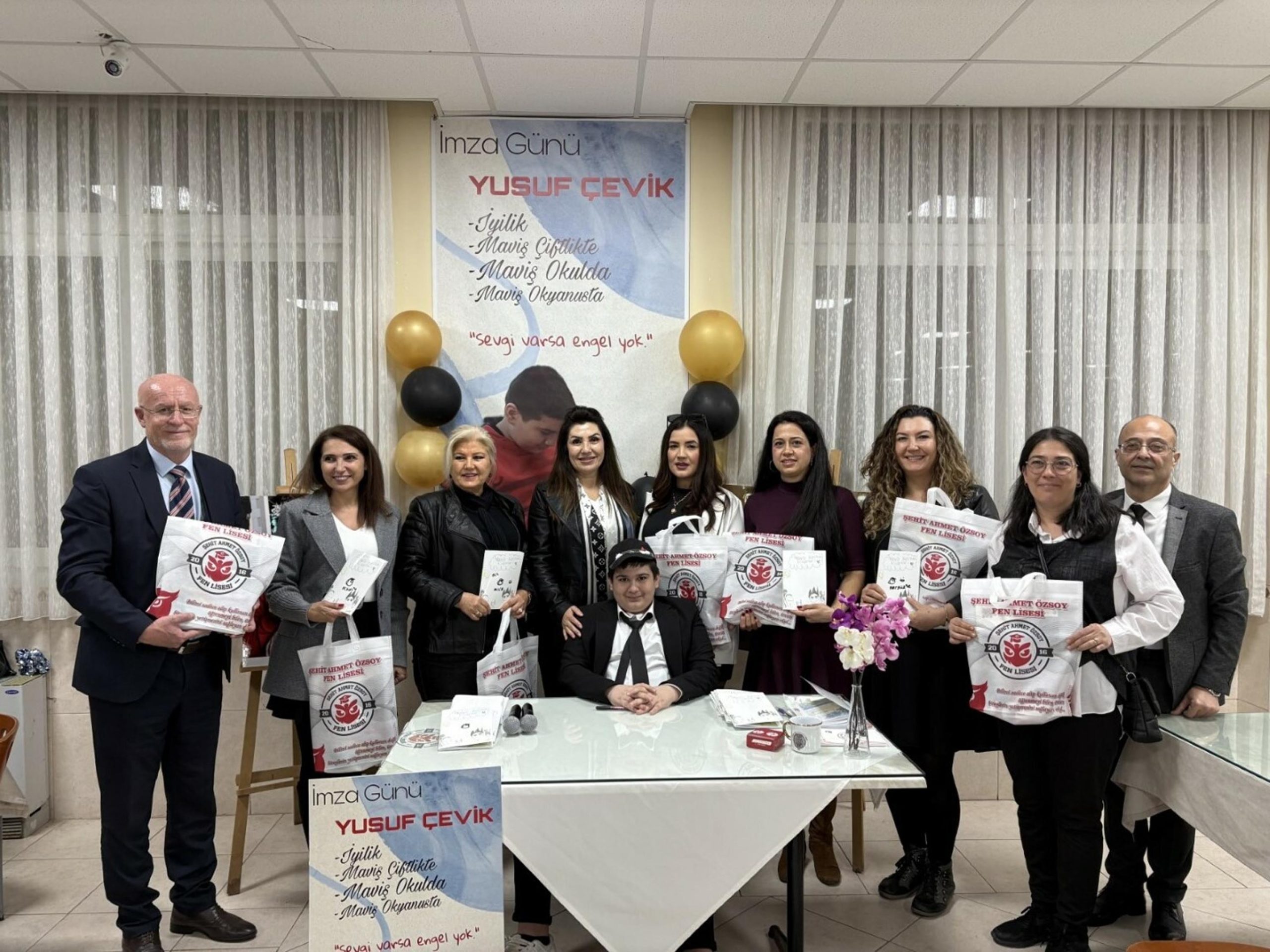 Otizmli Yusuf'un yazdığı kitap, okuyucuyla buluştu