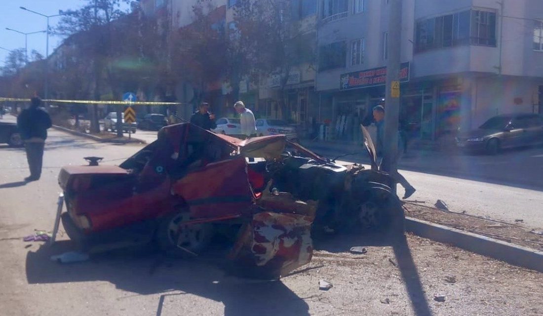 Kahramanmaraş’ın Elbistan'da ilçesinde meydana gelen trafik kazasında, sürücüsünün direksiyon hakimiyetini