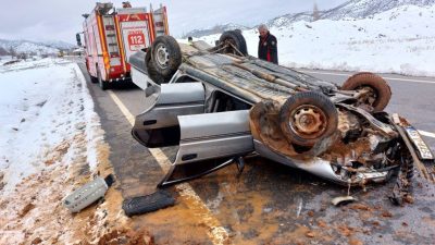 Kahramanmaraş’ın Göksun ilçesinde otomobilin takla atması sonucu sürücü yaralandı. 
