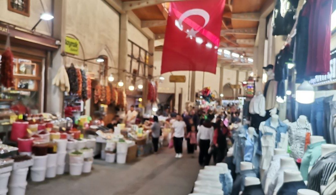 Kahramanmaraş'ta Ramazan Bayramı'na sayılı günler kala tarihi Kapalı Çarşı'da hareketlilik