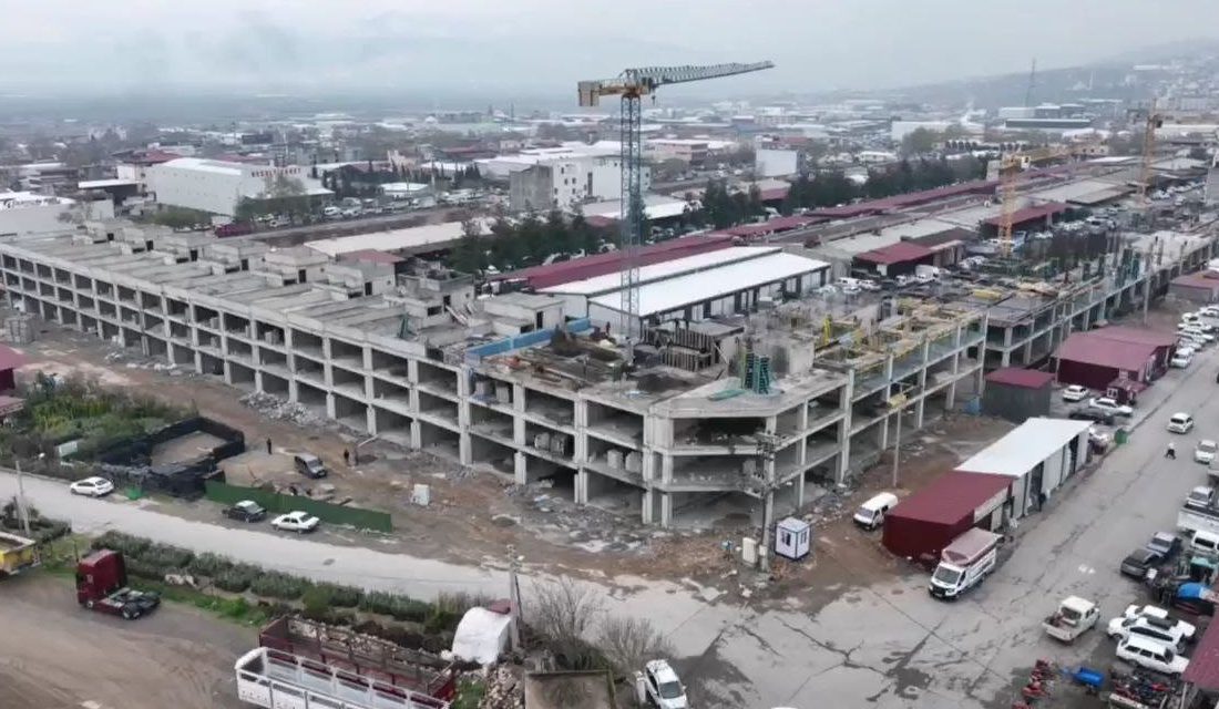 Kahramanmaraş’ta, 6 Şubat 2023 tarihinde meydana gelen depremler sonucunda büyük