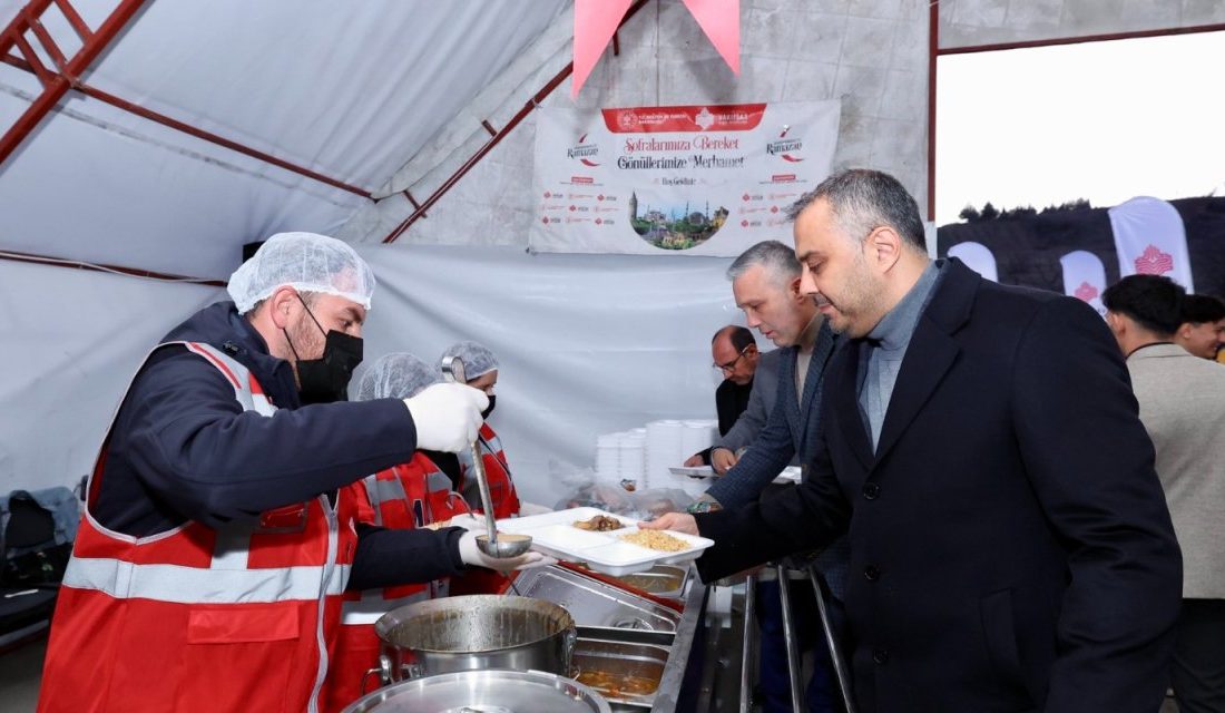 Onikişubat Belediyesi, Ramazan ayında sosyal yardımlarını artırarak vatandaşların yanında olmaya