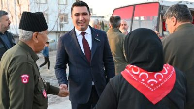 Başkan Olcar" Gezici Aşevi ile Cengiz Topel Mahallesi"nde iftara katıldı..