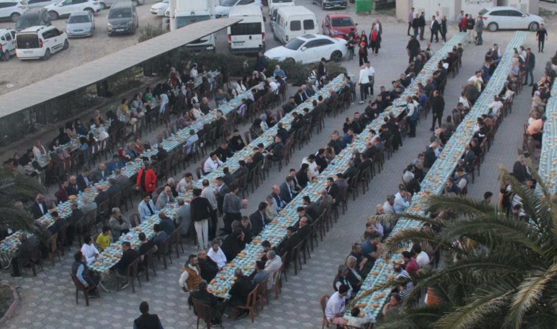 Kahramanmaraş Terziler ve Konfeksiyoncular Odası Başkanı Muhlis Akkurt, geleneksel hale