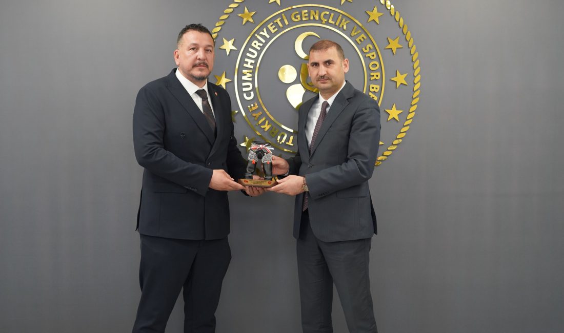 Türkiye Geleneksel Spor Dalları Federasyonu (GSDF) Asbaşkanı Zekeriya Hopur, Türkiye