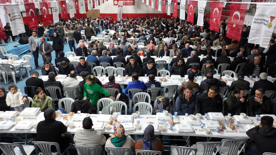 Büyükşehir Belediyesinin Ramazan ayının manevi iklimini ve dayanışma ruhunu ilçelerde