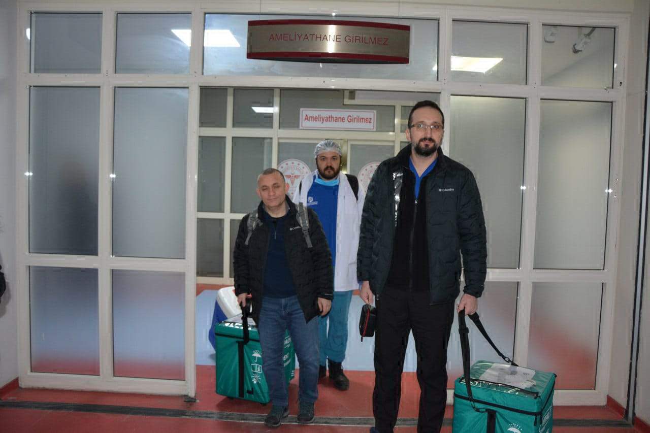 Ata çarpan motosiklet sürücüsünün böbrekleri, 2 hastaya umut oldu Ata çarpan motosiklet sürücüsünün böbrekleri, 2 hastaya umut oldu