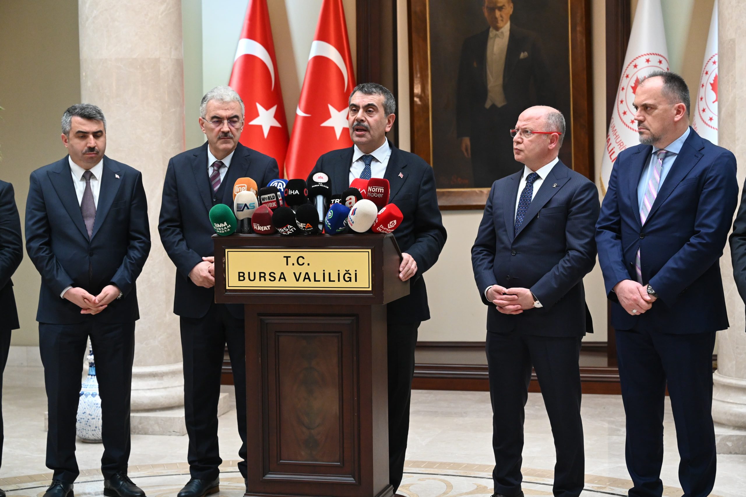 Bakan Tekin: Hiç kimse 'sendikal hürriyetimi kullanıyorum, bugün okula gelmeyeceğim' diyemez