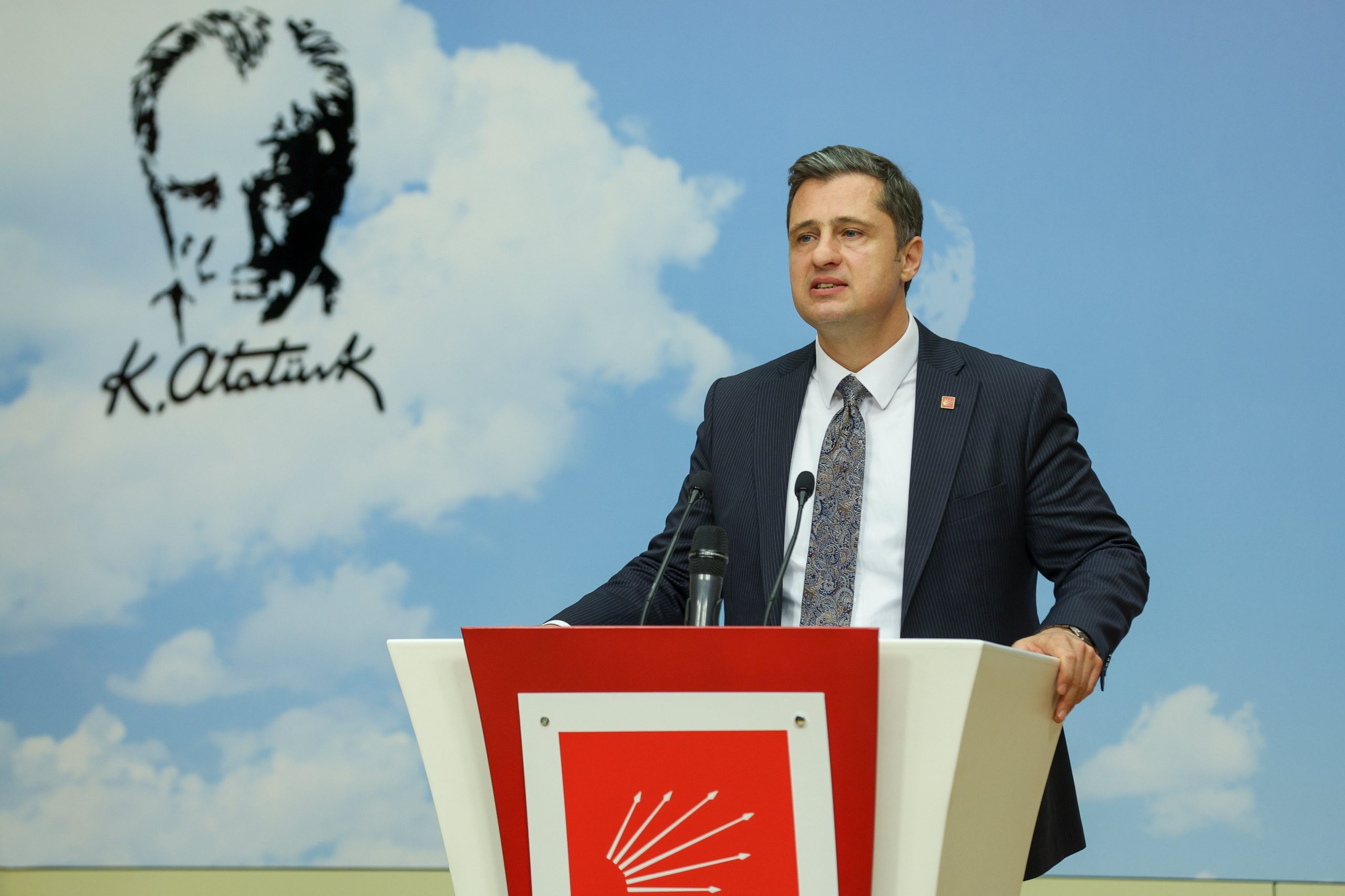 CHP'li Yücel: Emekli maaşları insani bir seviyeye getirilmeli 1 CHP'li Yücel: Emekli maaşları insani bir seviyeye getirilmeli