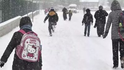 Kahramanmaraş´ta yoğun kar yağışı ve tipi nedeniyle Nurhak ilçesinde eğitime