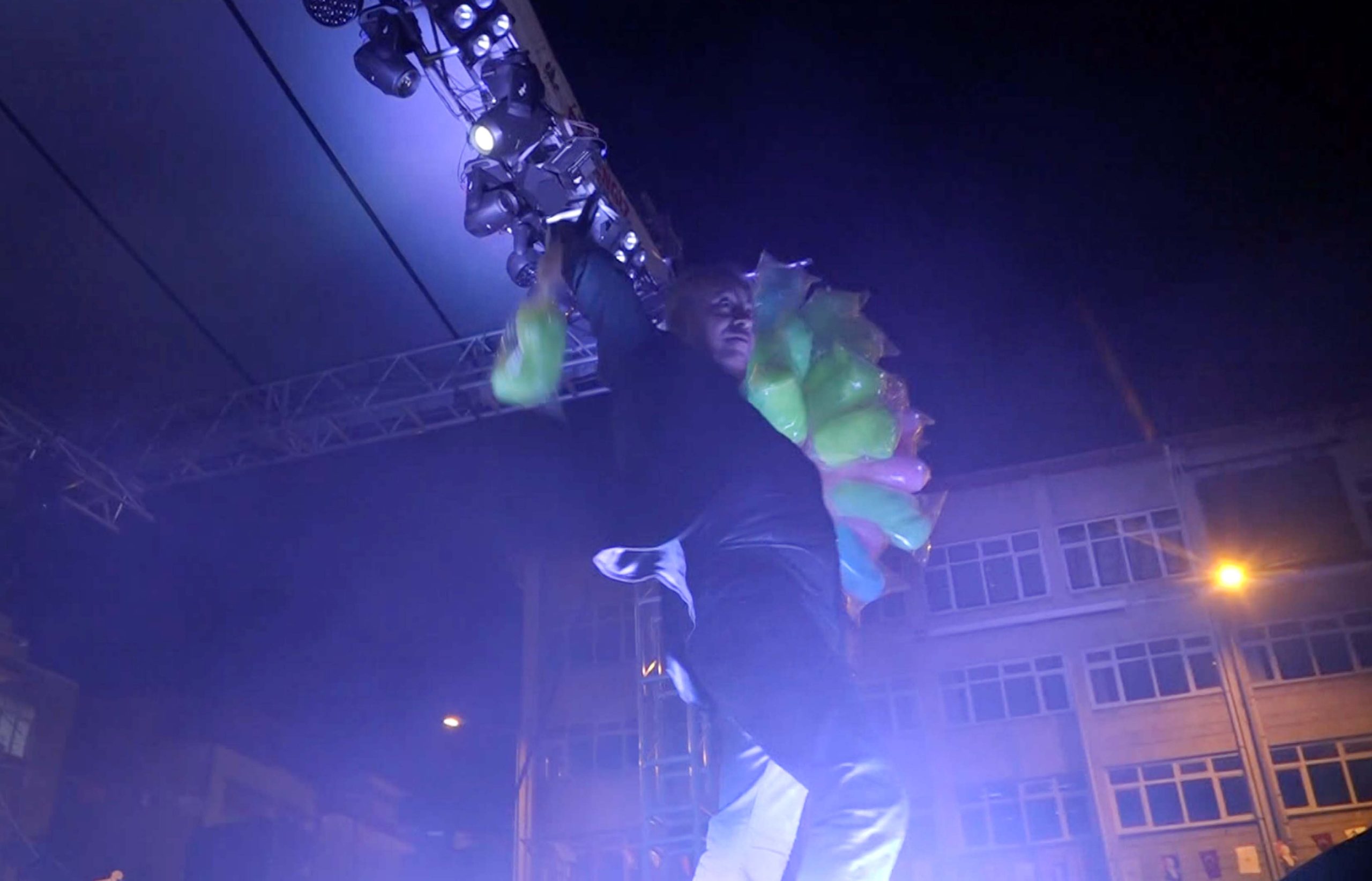 Haluk Levent, konserde pamuk şeker dağıttı/Ek fotoğraflar