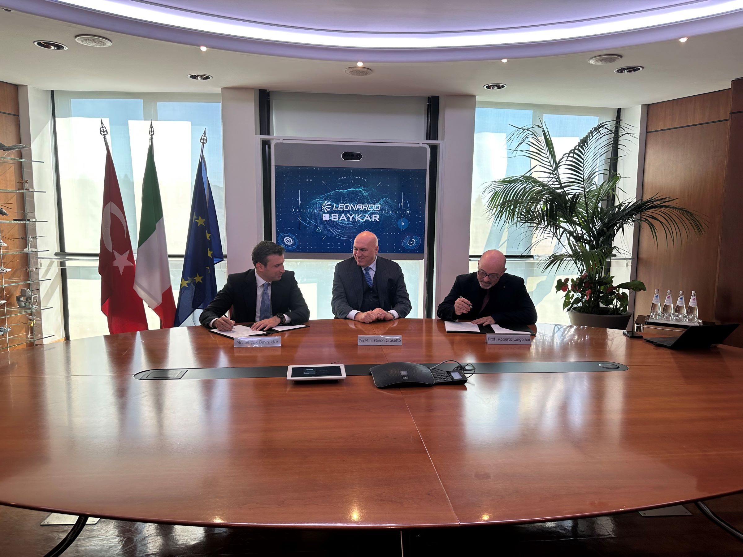 İstanbul Baykar ve Leonardo'dan ortaklık anlaşması