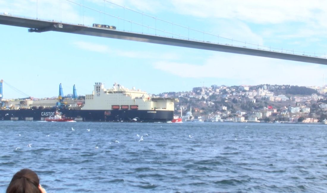 Hasan YILDIRIM- Gülseren KARAPINAR-Hadican EROLİSTANBUL İSTANBUL Boğazı, Bahama bayraklı Castorone