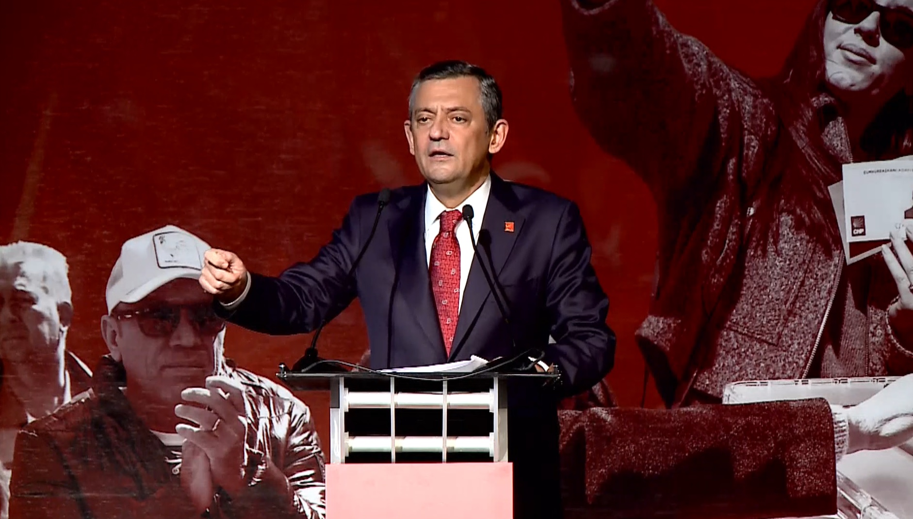 İstanbul CHP Genel Başkanı Özgür Özel partisinin grup toplantısında konuştu
