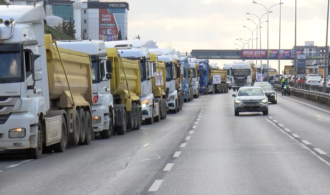 Murat SOLAK / İSTANBUL, – İSTANBUL’da çalışan hafriyat kamyon şoförleri,