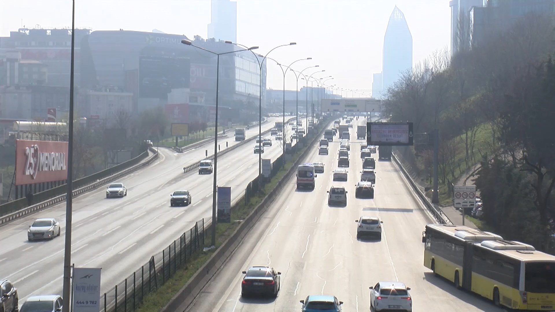 İstanbul İstanbul'da 9 günlük bayram tatilinin ilk gününde yollar boş kaldı