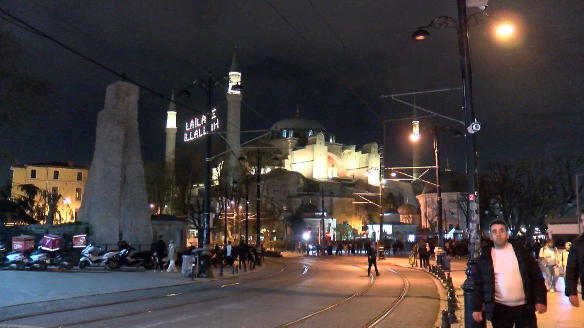 İstanbul İstanbul'da Kadir Gecesi idrak edildi