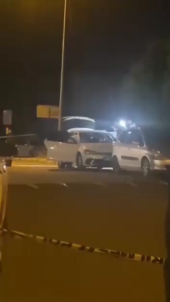 İstanbul Küçükçekmece’de araçtan cephanelik çıktı: 18 yaşından küçük 4 şüpheli gözaltında