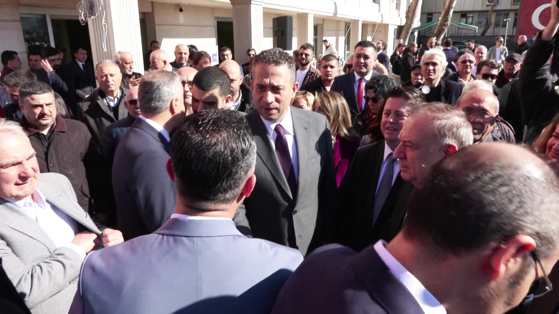 İstanbul Özgür Özel: Dünyanın en büyük seçim kampanyasını başlatıyoruz