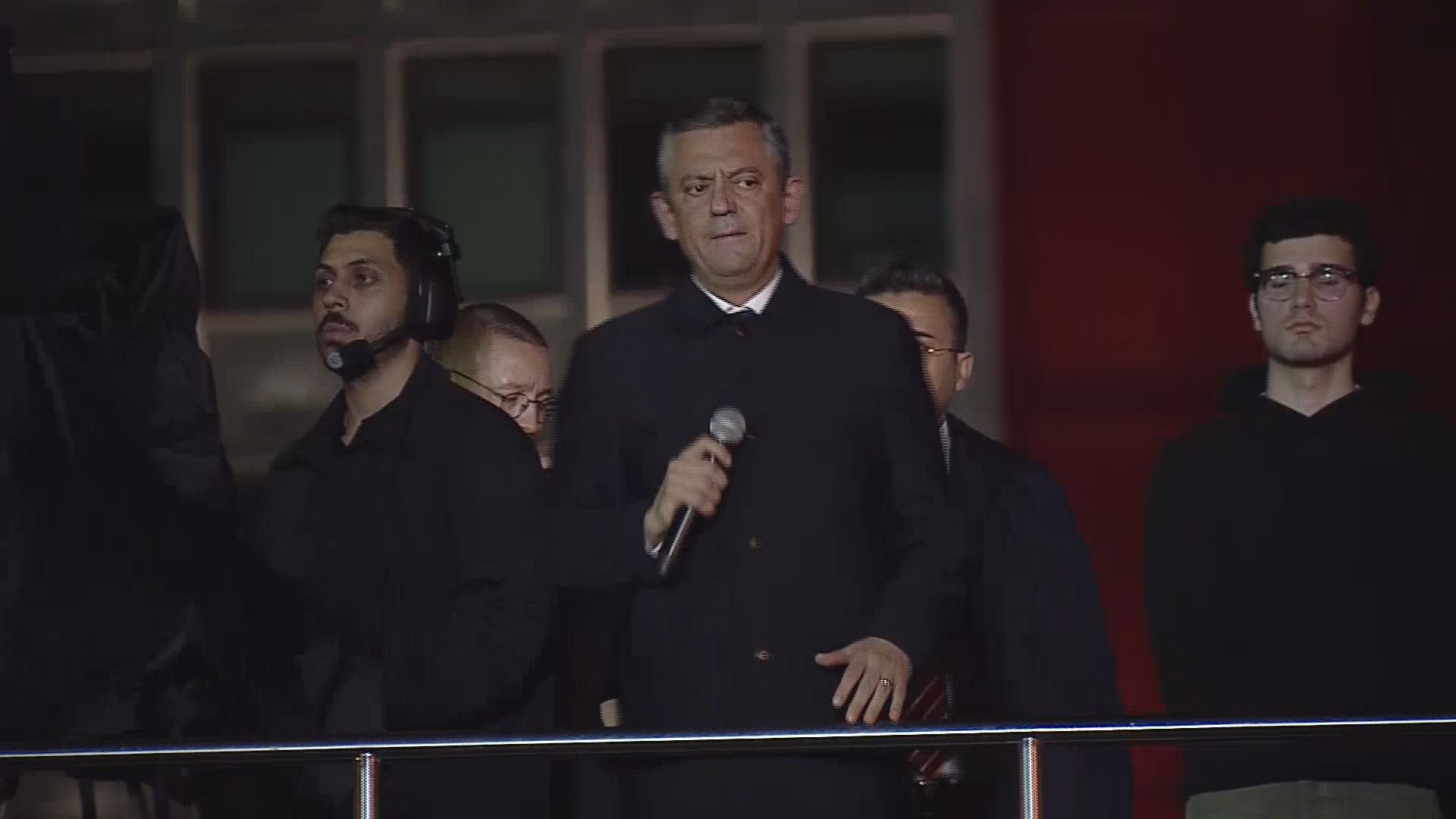 İstanbul Özgür Özel, Saraçhane'de konuştu