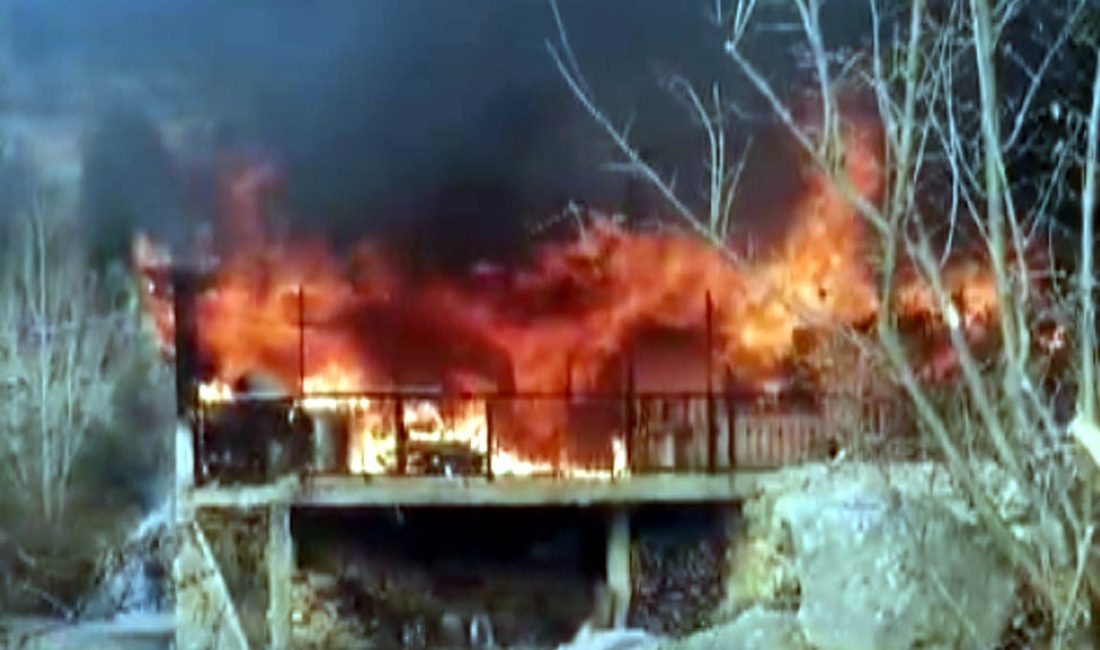 Ömer KOÇ/ KAHRAMANMARAŞ, – KAHRAMANMARAŞ’ın Andırın ilçesinde, yangın çıkan ev