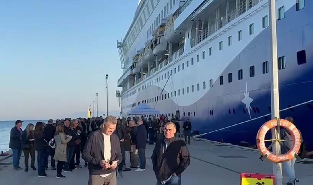 Tülay AKSAY/KUŞADASI,(Aydın), – AYDIN’ın Kuşadası ilçesine gelen sezonun ilk kruvaziyeri