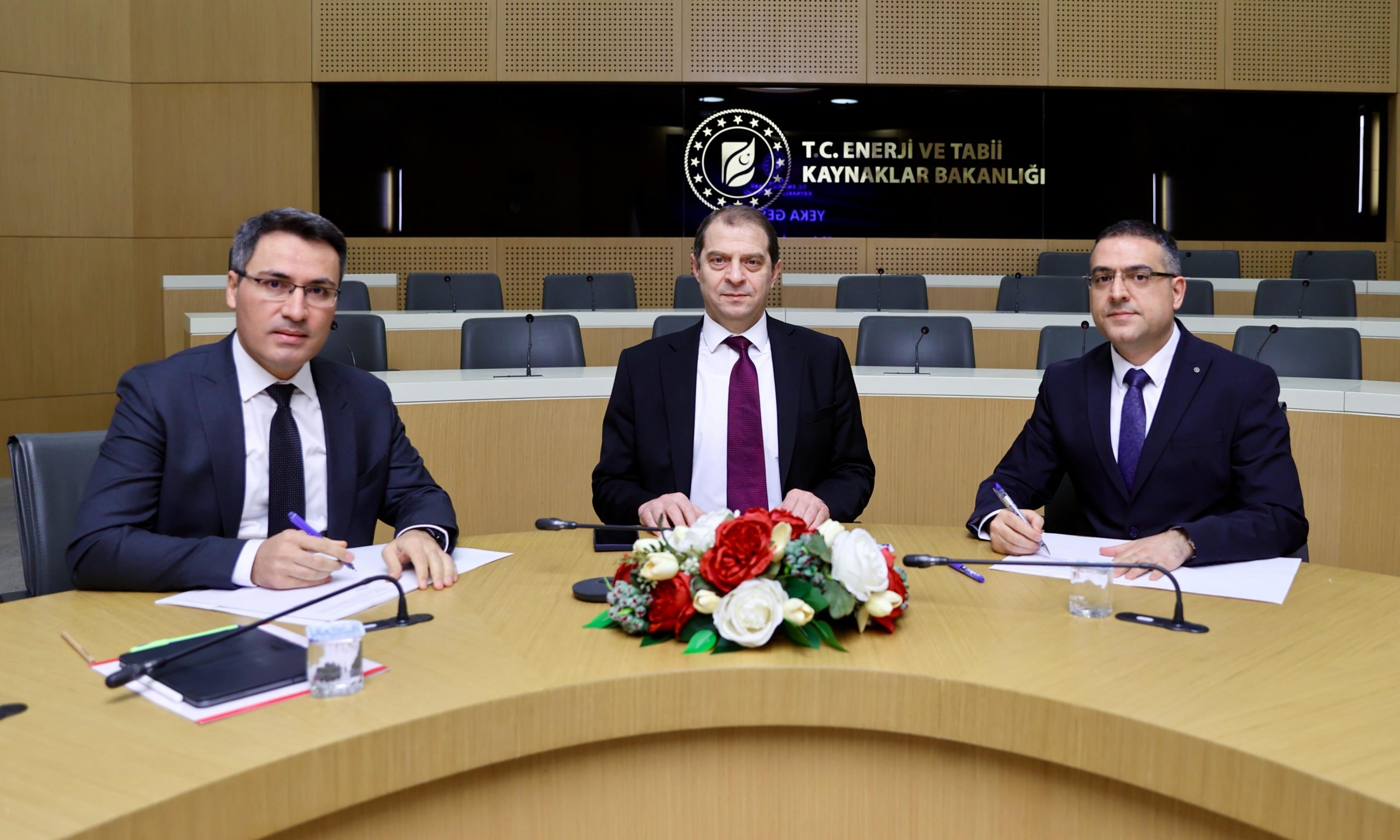 YEKA GES 2024 yarışmalarının sözleşmeleri imzalandı