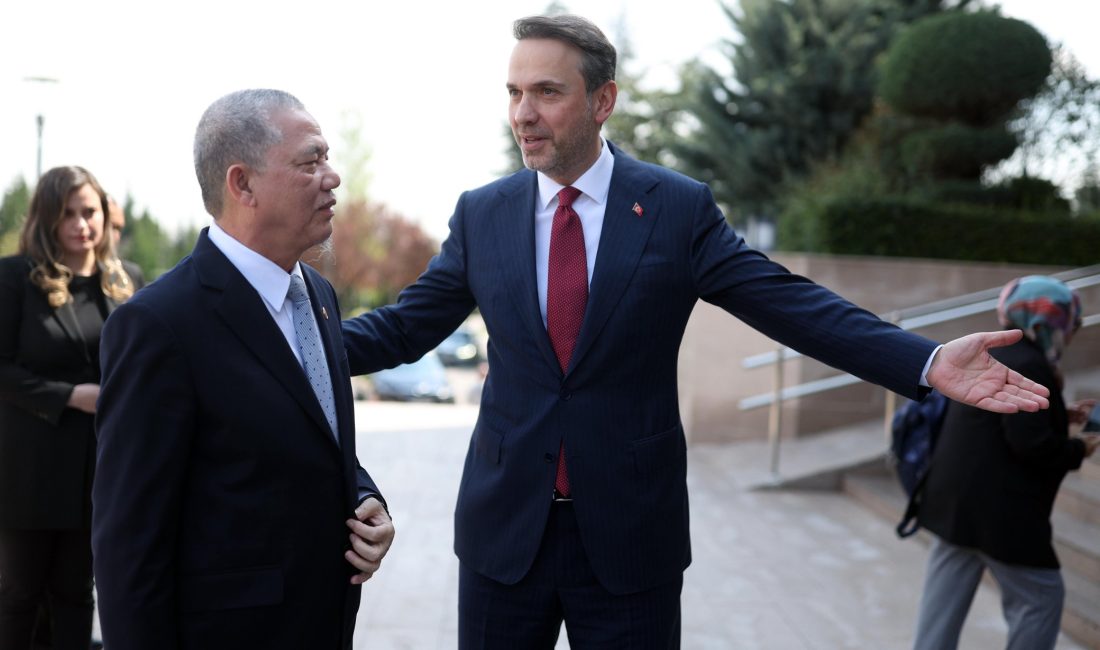 ANKARA, – ENERJİ ve Tabii Kaynaklar Bakanı Alparslan Bayraktar, Malezya