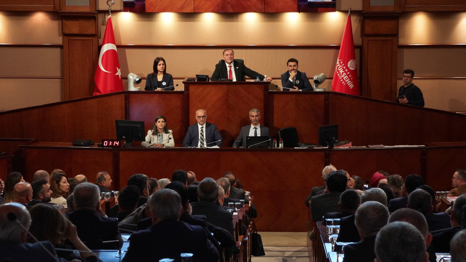 İstanbul İBB Meclisi'nde, İETT 2024 yılı Faaliyet Raporu onaylandı