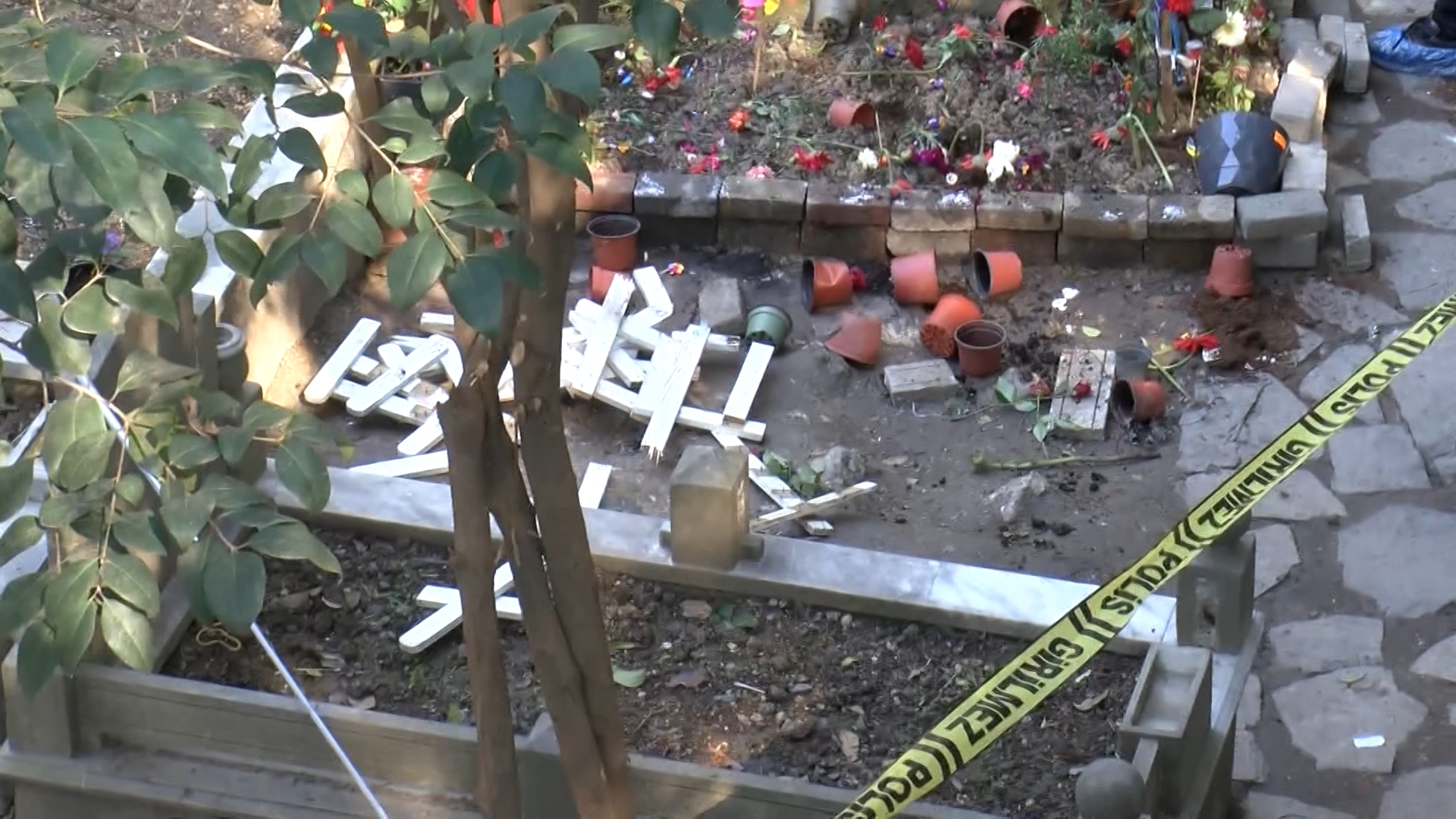 İstanbul Mattia Ahmet Minguzzi'nin mezarında 'Tahribat' incelemesi