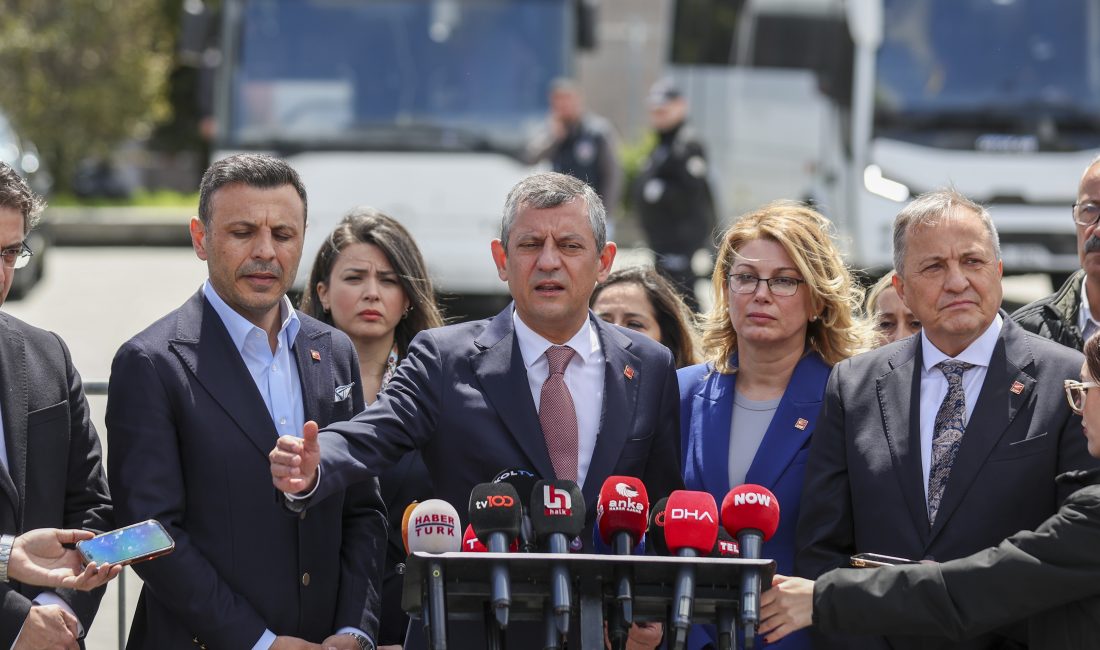 Gülseren Karapınar-Fırat ALKIZ/İSTANBUL, -CUMHURİYET Halk Partisi Genel Başkanı Özgür Özel,