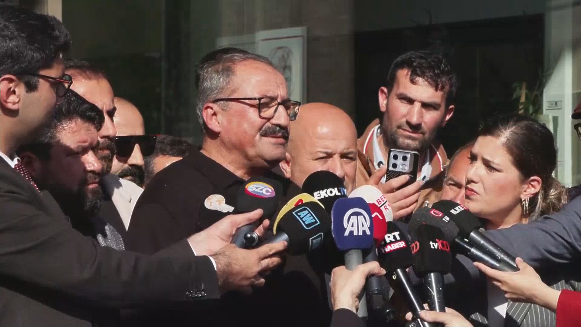 İstanbul Sırrı Süreyya Önder'in kardeşinden sağlık durumuna ilişkin açıklama