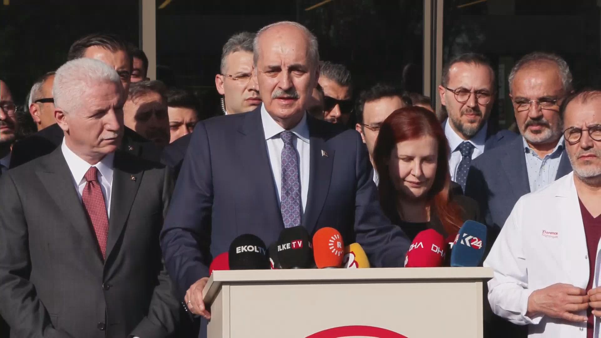 İstanbul Siyasi isimler, Sırrı Süreyya Önder'i hastanede ziyaret etti