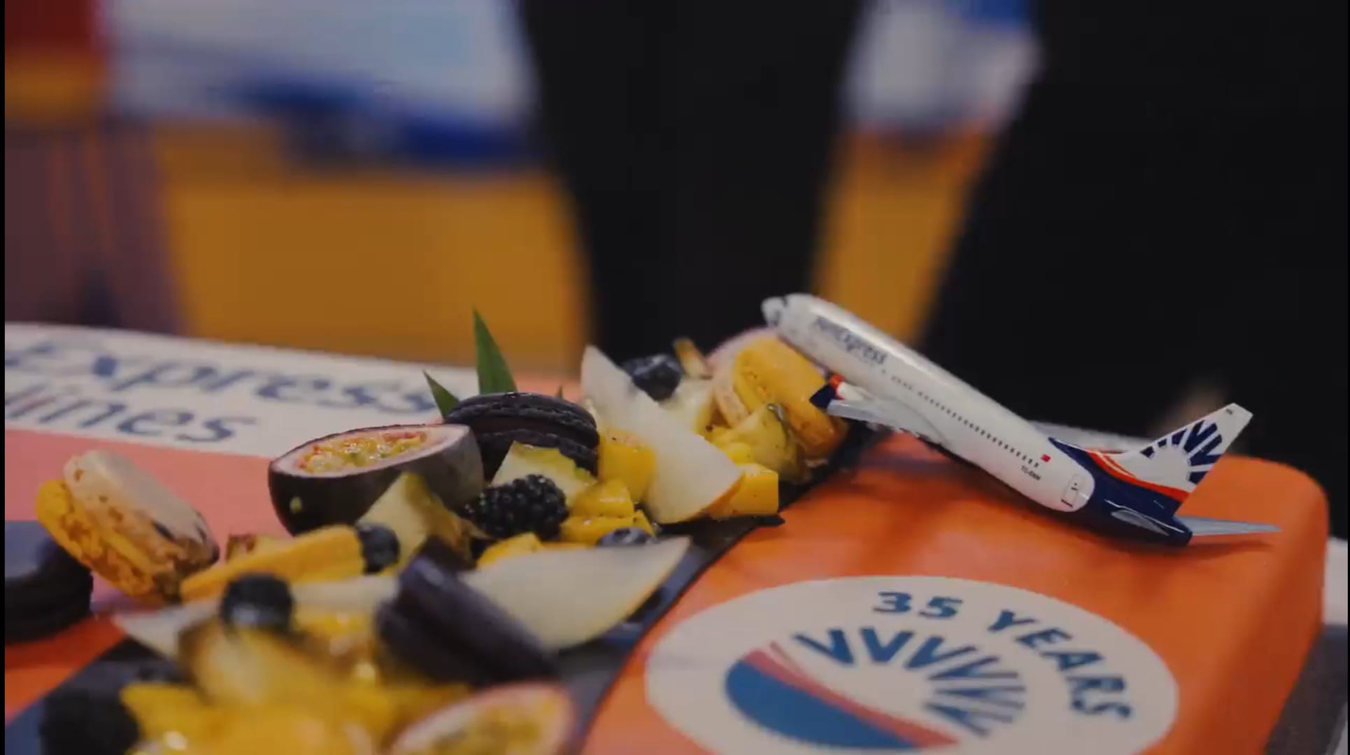 İstanbul SunExpress, 35'inci yılını yolcularla gökyüzünde kutladı