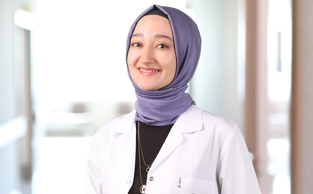 İSTANBUL, – YAZIN aşırı terleme sorunları yaşayanların botoks uygulaması zamanı