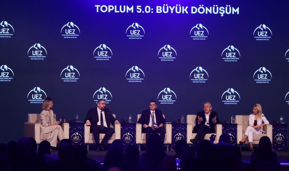 SAKARYA, – ULUSLARARASI Ekonomi Zirvesi’nin ikinci gününde düzenlenen ‘Toplum 5.0: