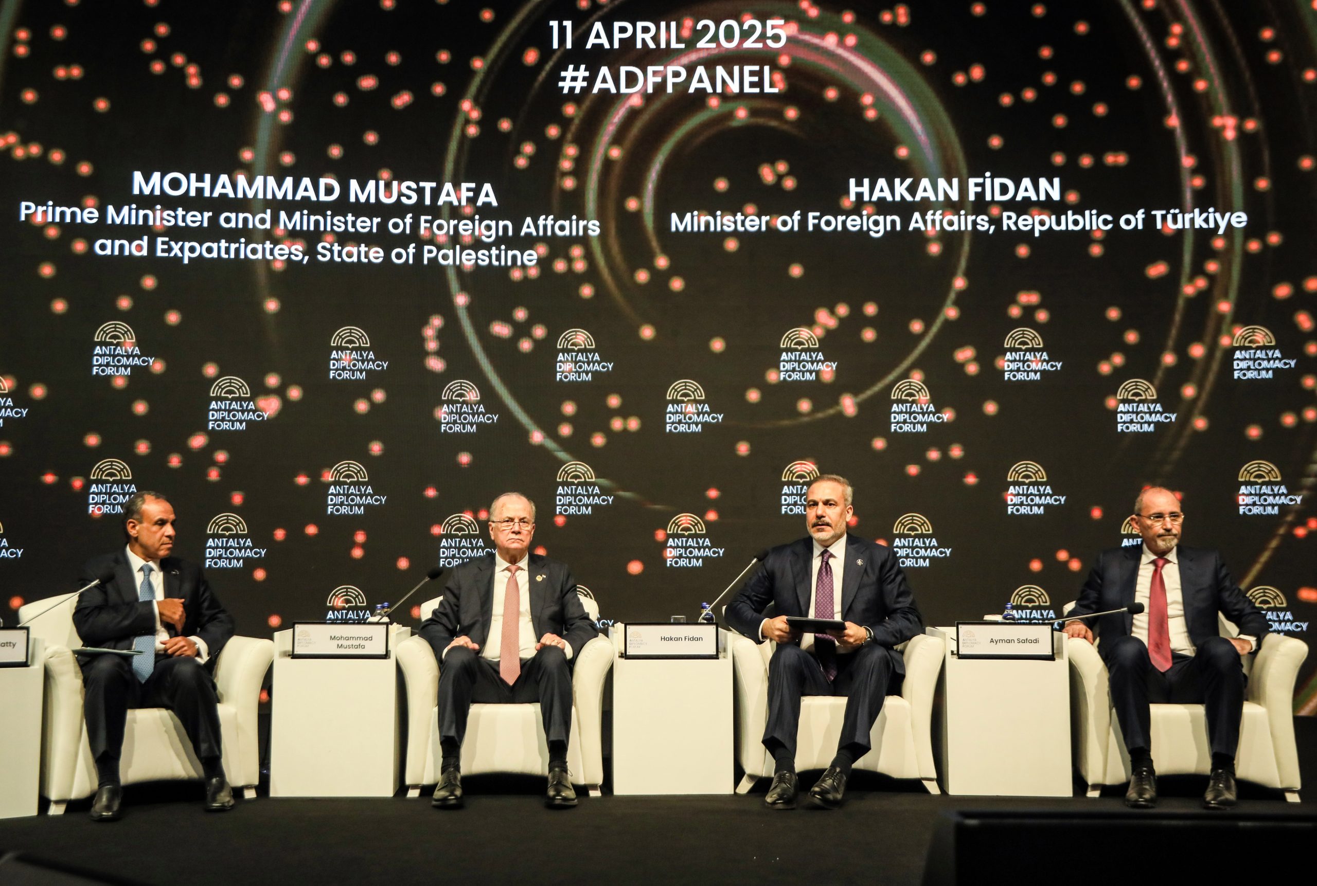 Ürdün Dışişleri Bakanı Safadi: İsrail Suriye'de huzursuzluk yaratmak istiyor