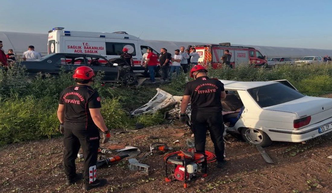 Kahramanmaraş’ın Dulkadiroğlu ilçesinde iki otomobilin çarpışması sonucu yaşanan trafik 6