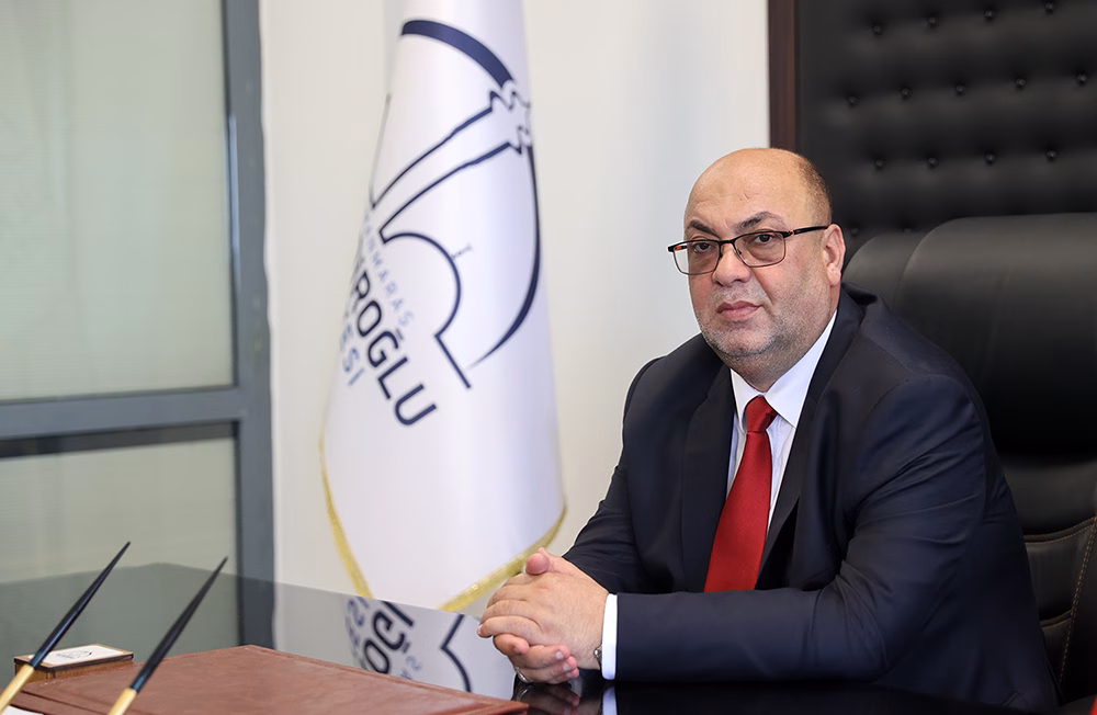 Mehmet Akpinar ()