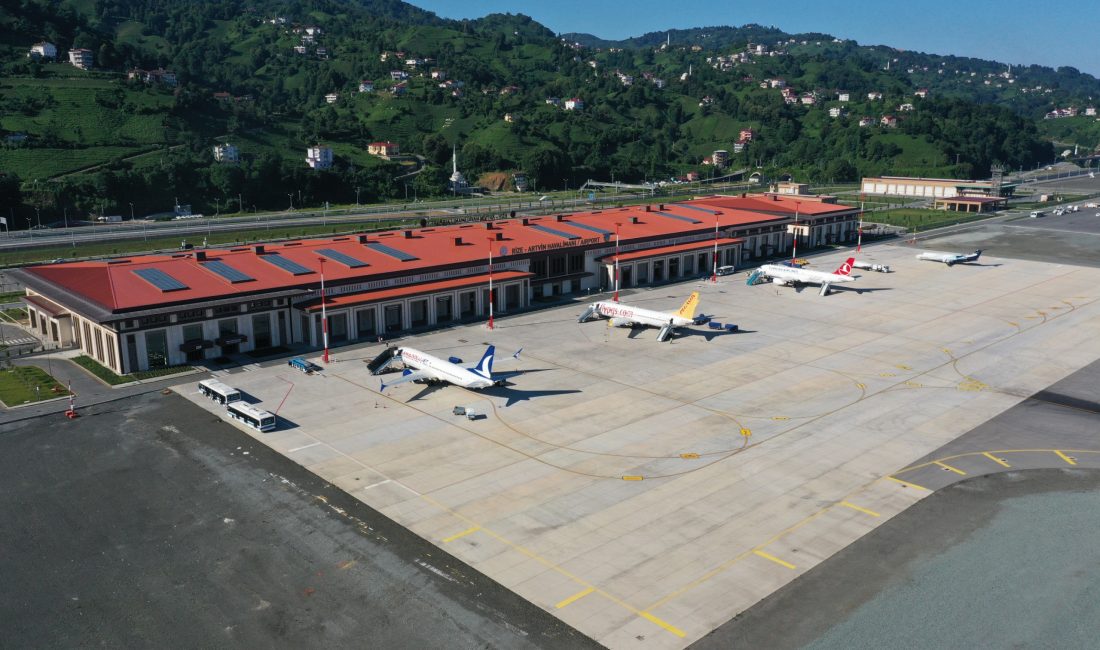 TRABZON, – ULAŞTIRMA ve Altyapı Bakanı Abdulkadir Uraloğlu, Rize-Artvin Havalimanı’nda