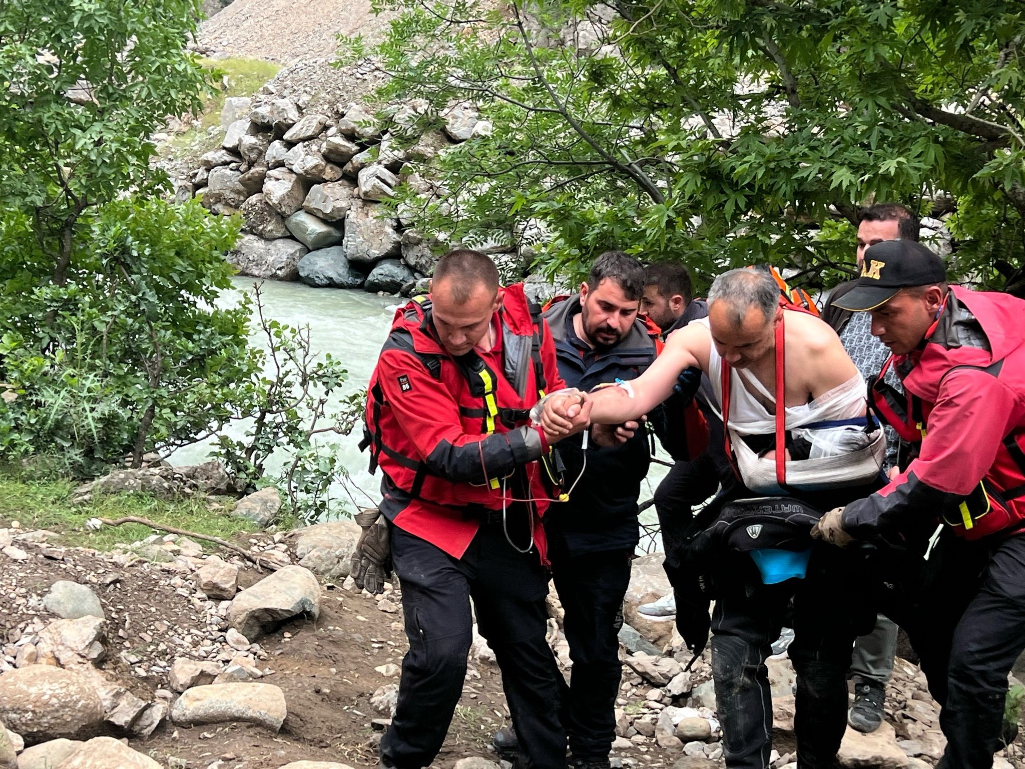 Derede akıntıya kapılan İbrahim 4 gündür aranıyor (2)