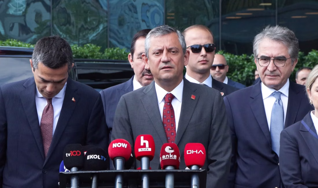 İstanbul- Özgür Özel: Temmuz ayında ara zam beklentimizi ifade ettik Devran GÜNDÜZ- Emir Efe BENLİOĞLU/ İSTANBUL, – CUMHURİYET Halk Partisi