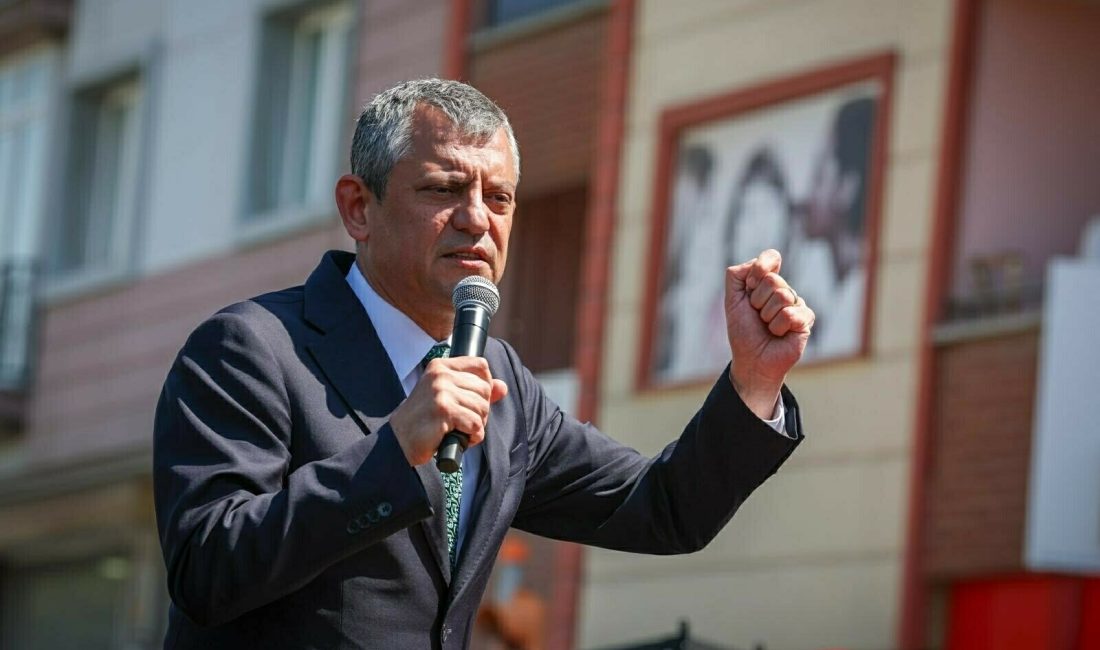 Ersan ERDOĞAN-Yağmur ÖNGÜN /MANİSA, – CHP Genel Başkanı Özgür Özel,