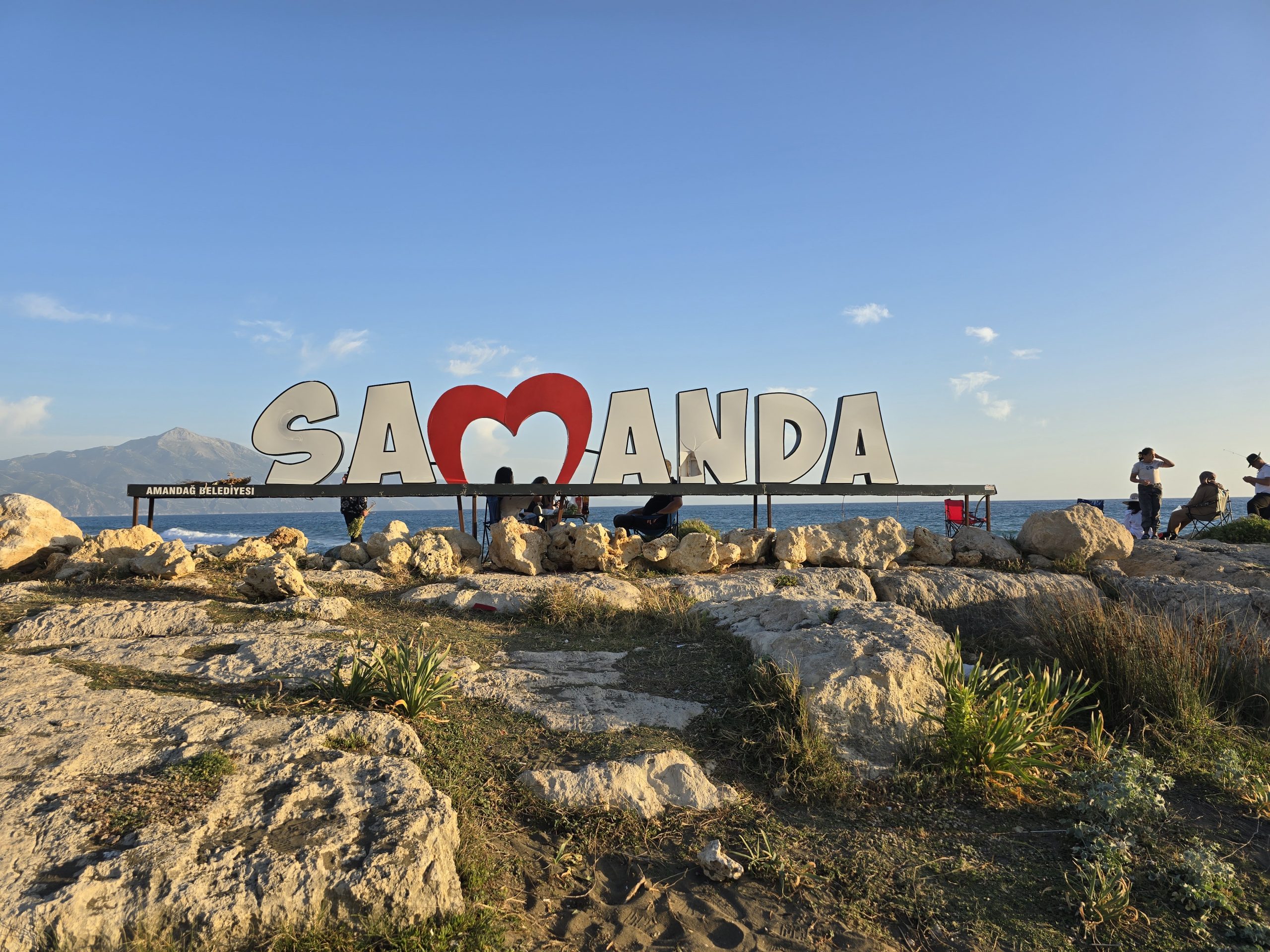 ‘Samandağ'ın kırılan kalp logosundan sonra ‘ğ’ harfi de çalındı