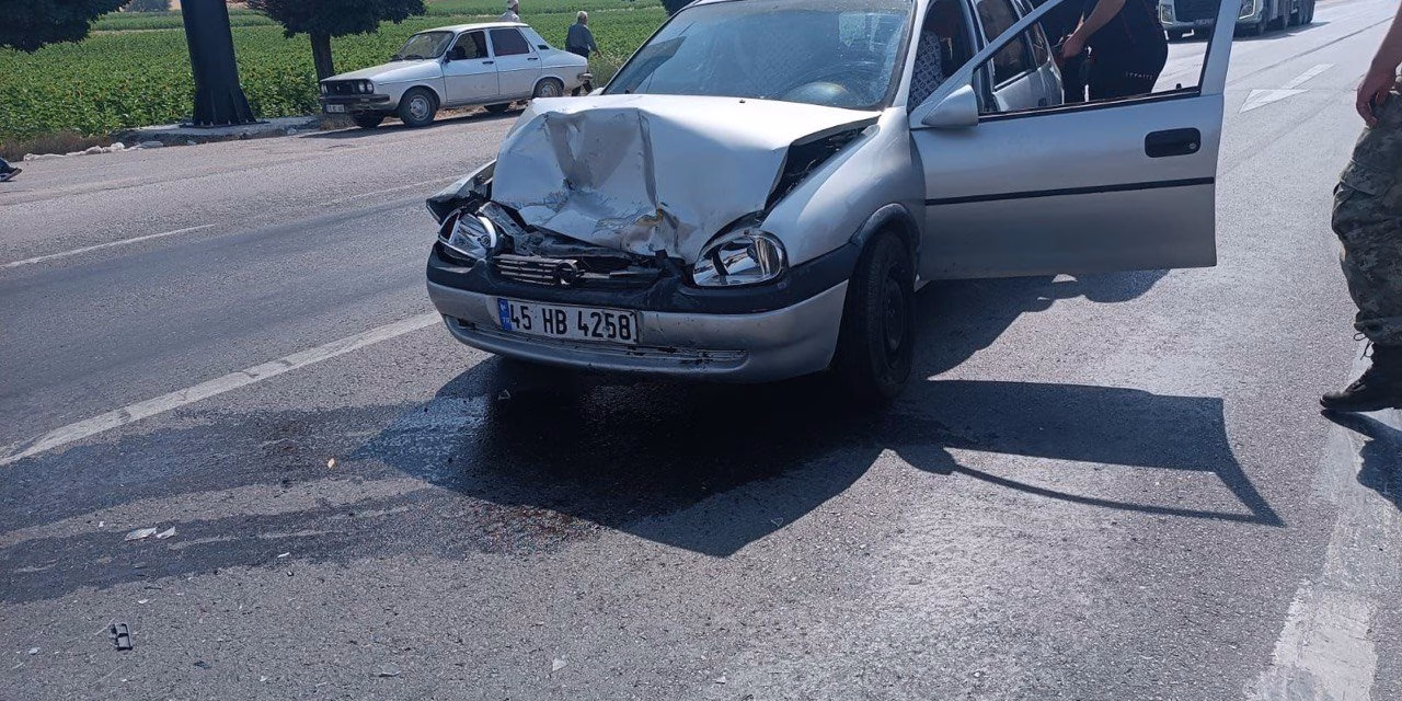 Kahramanmaraş’ta otomobil traktör römorkuna çarptı: 1 yaralı