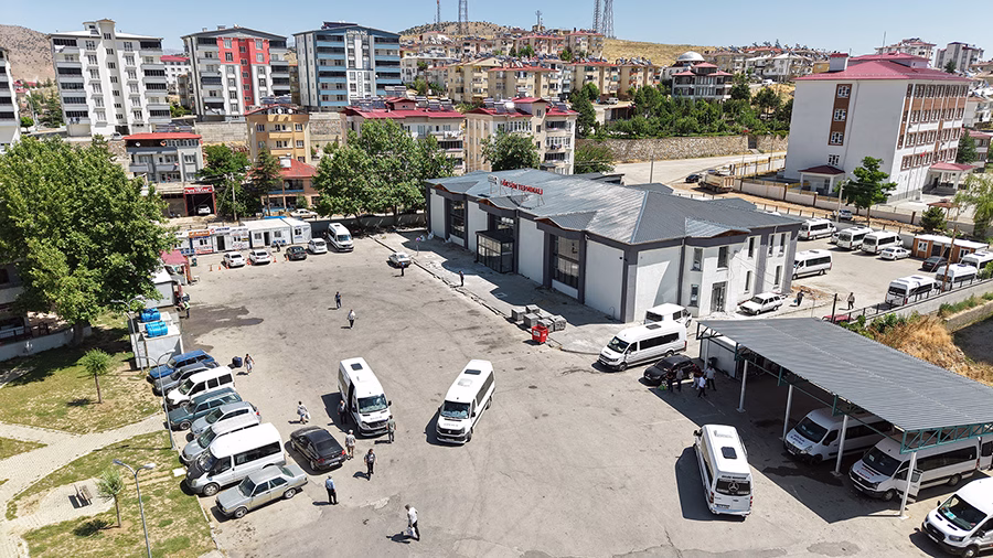 Büyükşehir Belediyesi, Göksun Terminali’nde başlattığı güçlendirme ve yenileme uygulamalarında sona